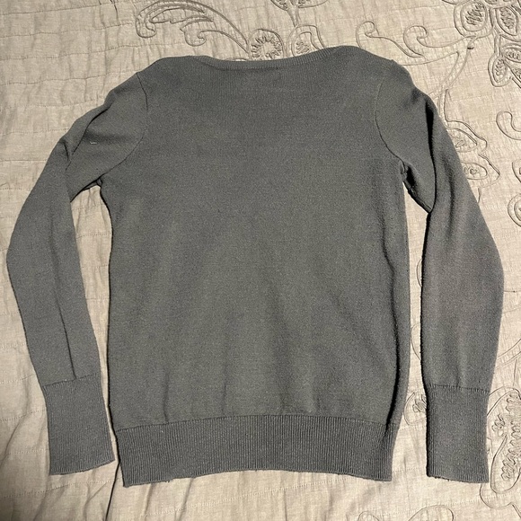Hollister v-neck sweater, size M, olive green, excellent condition - Picture 2 of 4